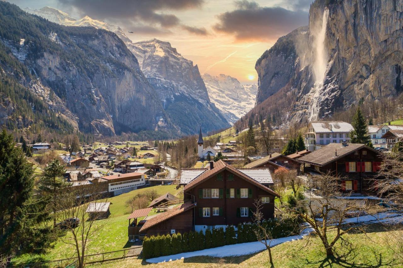 Chalet Pironnet With Best Views, Charm And Comfort! Lägenhet Lauterbrunnen Exteriör bild